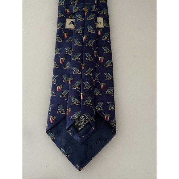 Aquascutum 100% Silk Tie Navy Blue Made in England Cool Beach Theme Vintage 3.75 - Picture 14 of 16